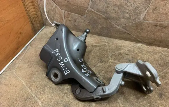 BMW 6 G32 Gran Turismo Tailgate/trunk/boot hinge 7397892