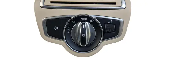 Mercedes-Benz C W205 Light switch A2058210059 3093 A2058051810