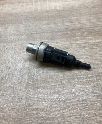 Skoda Fabia Mk1 (6Y) Air conditioning (A/C) pressure sensor 1J0959126 1J0973703