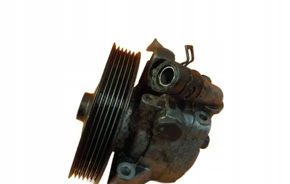 Land Rover Freelander 2 - LR2 Power steering pump 6G913A696EE 5MB42