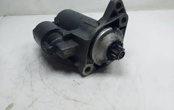 Volkswagen Golf IV Starter motor 1005821879KAS 1005821879