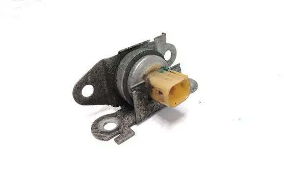 Land Rover Defender Sensor 8W833C190AC