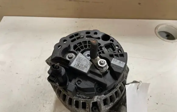 Audi A5 8T 8F Generator/alternator 06H903016L 0124525113