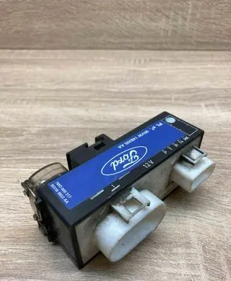 Coolant fan relay