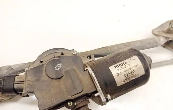 Toyota Corolla Verso AR10 Wiper motor 851100F020