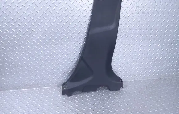 (B) pillar trim (bottom)