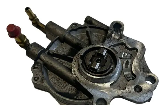 Land Rover Discovery 4 - LR4 Vacuum pump 9X2Q2A451BD