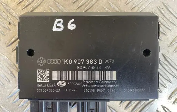Volkswagen PASSAT B6 Tow bar trailer control unit/module 1K0907383B 1K0907383D 5DS00953023