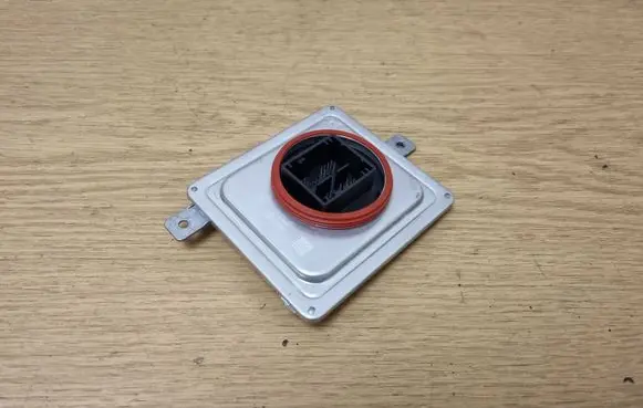 BMW 1 F40 LED ballast control module 7933357