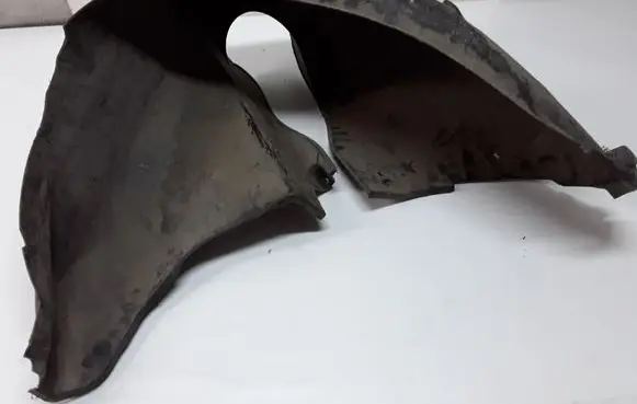 Audi A4 S4 B5 8D Rear arch fender liner splash guards 8D0810172