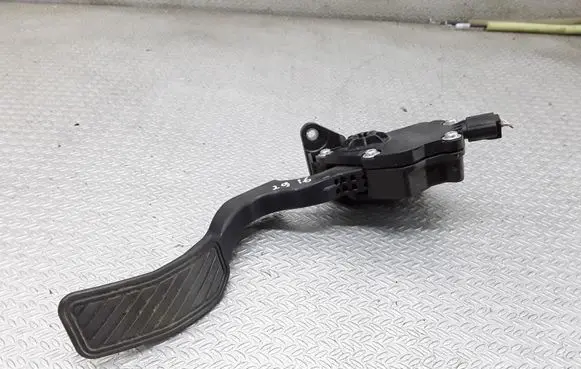 Mazda 2 Accelerator throttle pedal K42387410