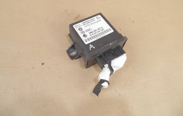 Volkswagen PASSAT B6 Light module LCM 5WK49172A 5M0907357A
