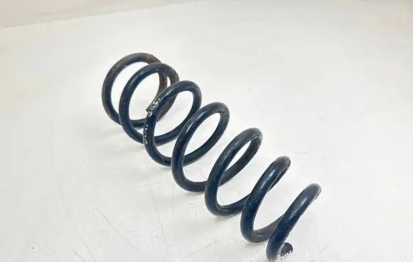 Toyota Avensis T250 Rear coil spring