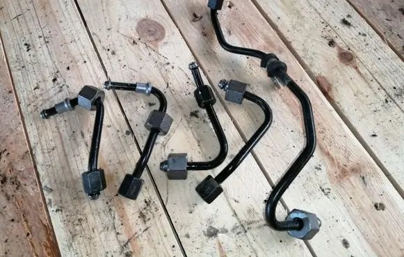 Mercedes-Benz A W169 Fuel injector supply line/pipe 