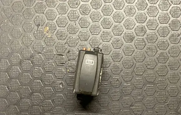 Opel Vivaro Windscreen/window heater switch 2648804 1220091 253509856R