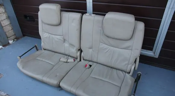 Toyota Land Cruiser (J120) Third row seats 