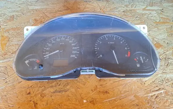 Ford Galaxy Speedometer (instrument cluster) 95VW10849BE 7M0919862T