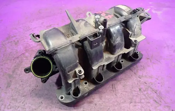 Opel Adam Intake manifold