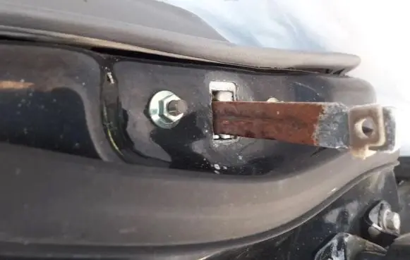 Mazda 626 Rear door check strap stopper