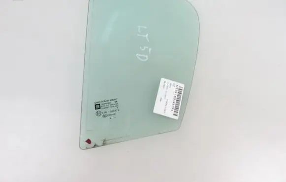 Opel Corsa D Rear side window 43R000479