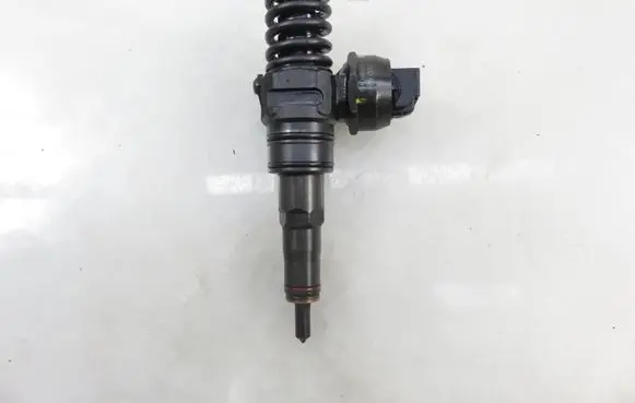 Volkswagen Transporter - Caravelle T5 Fuel injector 0414720215 038130073AG