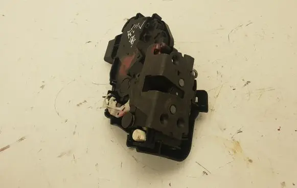 Volvo XC70 Rear door lock 31253279