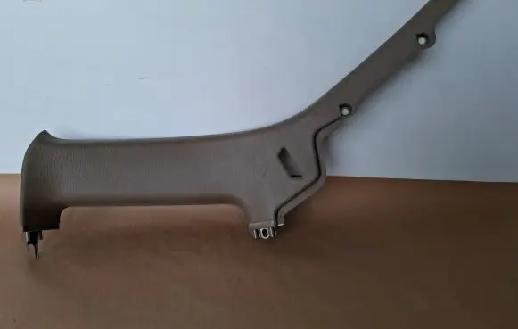 Volvo V70 (D)pillar trim (top) 1882