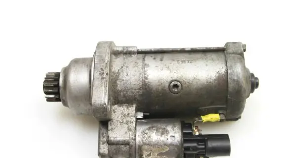 Volkswagen PASSAT CC Starter motor 02M911024G