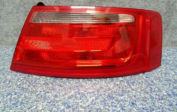 Audi A5 8T 8F Rear/tail lights 8T0945095