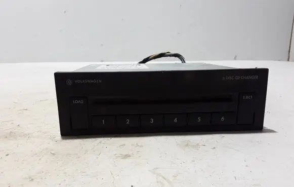 Volkswagen Tiguan CD/DVD changer 1K0035110A
