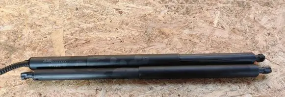 Tesla Model Y Tailgate/trunk/boot tension spring 150060120B1500601