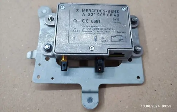 Mercedes-Benz S W221 Aerial antenna amplifier A2219050040