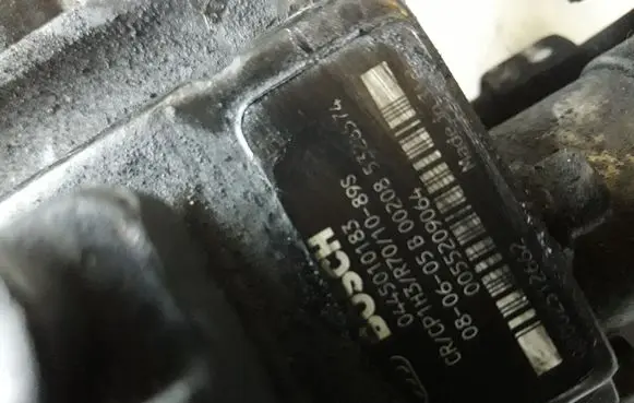 Opel Zafira B Fuel injection high pressure pump 0445010183