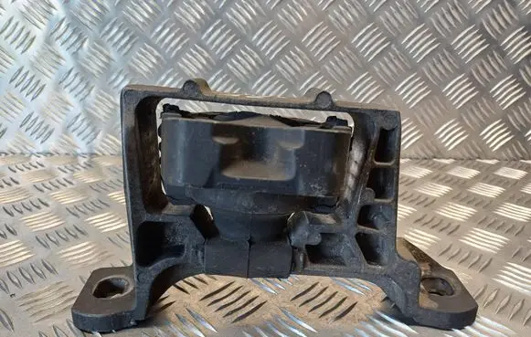 Engine mount bracket