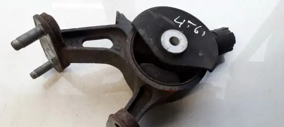 Toyota Auris 150 Engine mount bracket AV83638 AV-83638