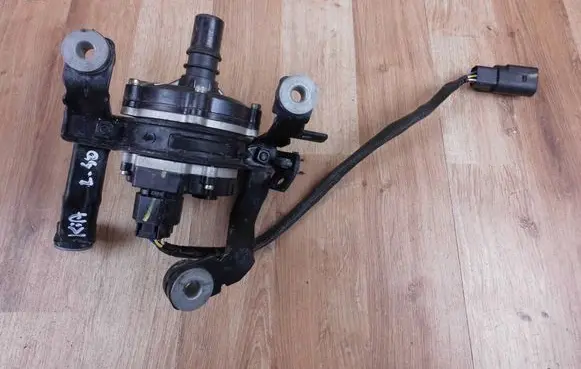 KIA Xceed Electric auxiliary coolant/water pump 2510003HZ7
