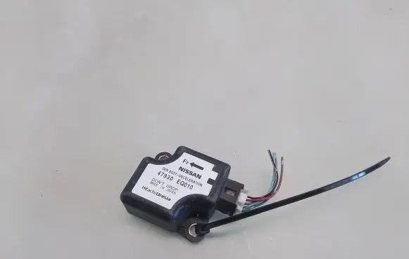 Nissan X-Trail T30 ESP acceleration yaw rate sensor 47930EQ010