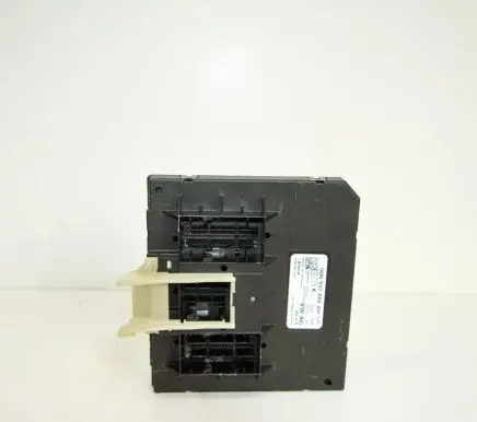 Volkswagen PASSAT B8 Central body control module 5Q0937086AH