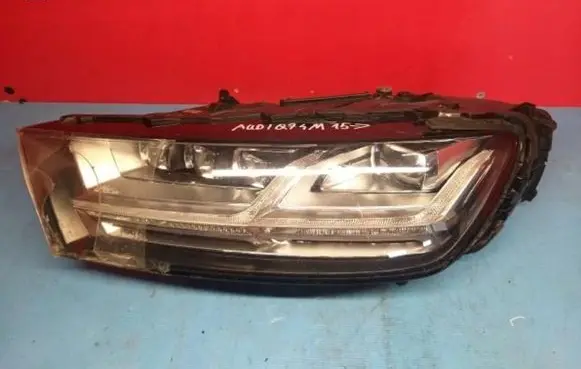 Audi Q7 4M Headlight/headlamp