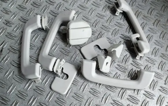 Jaguar F-Pace A set of handles for the ceiling 