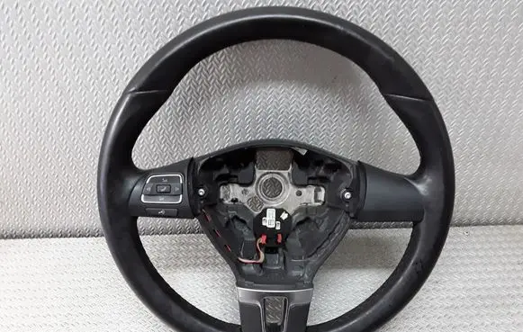 Volkswagen Jetta VI Steering wheel 5C0419091M