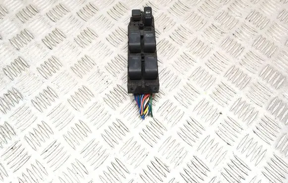 Toyota RAV 4 (XA20) Electric window control switch 8482042130 515018101 514546