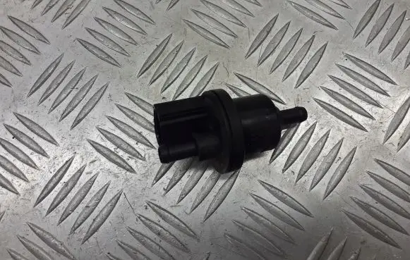 Skoda Fabia Mk1 (6Y) Valve vacuum 6QE906517