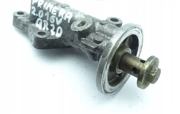 Nissan Primera Oil filter mounting bracket