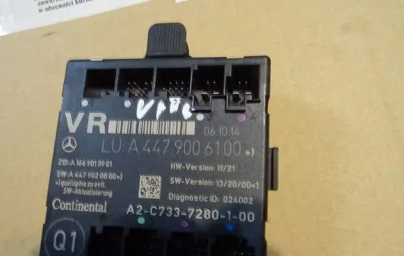 Mercedes-Benz Vito Viano W447 Door control unit/module A4479006100