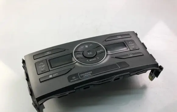 Toyota Auris 150 Interior fan control switch 5590002221