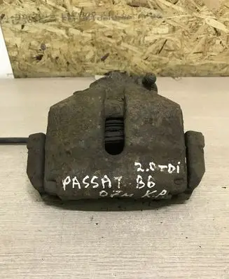 Volkswagen PASSAT B6 Front brake caliper