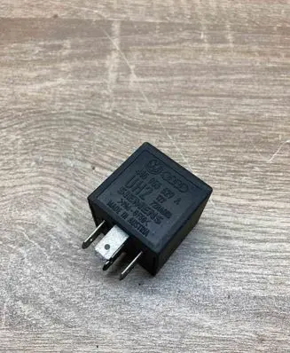 Audi A6 S6 C5 4B Other relay 445955529A 239