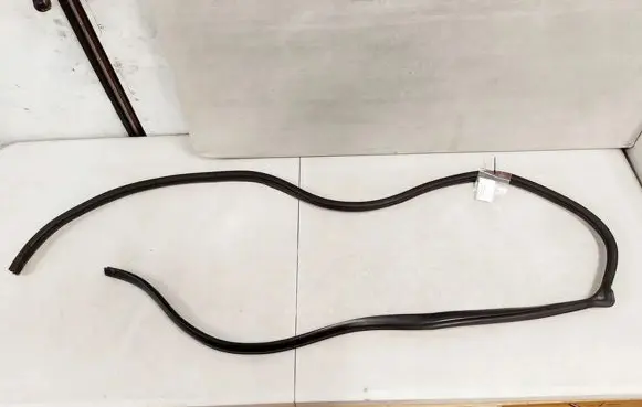 KIA Soul Rubber seal front door (on door) 