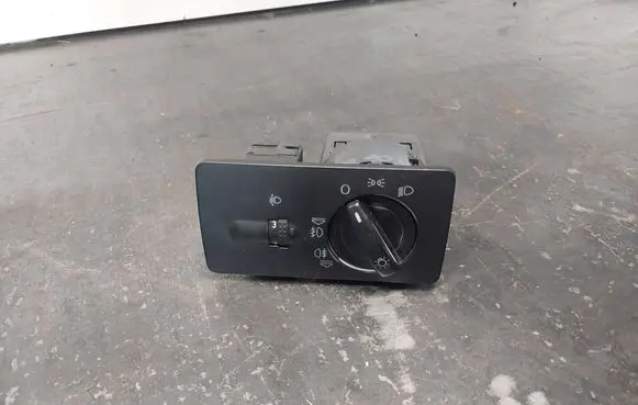 Skoda Fabia Mk1 (6Y) Light switch 6Y1941531L